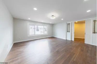 34 Kearney St, Lyndhurst Township, NJ 07071 - Photo 11