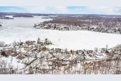 304 Squaw Trl, Hopatcong, NJ 07821 - Photo 19