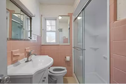 348 Roosevelt Ln, Kenilworth, NJ 07033 - Photo 7