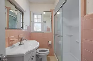 348 Roosevelt Ln, Kenilworth, NJ 07033 - Photo 7