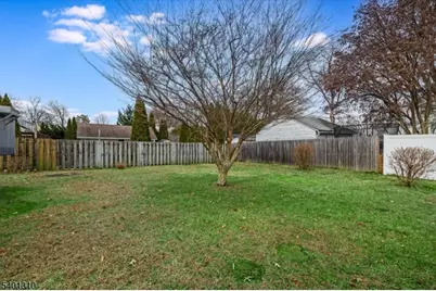 348 Roosevelt Ln, Kenilworth, NJ 07033 - Photo 15