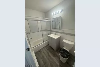 123 W 1st Ave #B10, Roselle Boro, NJ 07203 - Photo 5