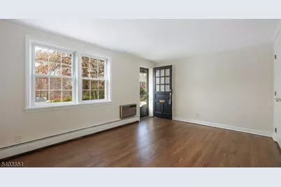 201 Lincoln Park E, Cranford Township, NJ 07016 - Photo 9