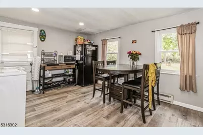 261 W Main St, Bound Brook, NJ 08805 - Photo 11