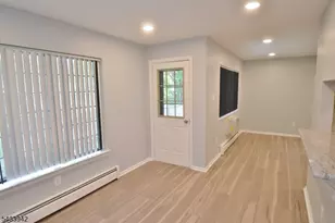 15 Foxwood Dr, Morris Plains, NJ 07950 - Photo 9