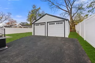 29 Alice Ln, Clark Township, NJ 07066 - Photo 27