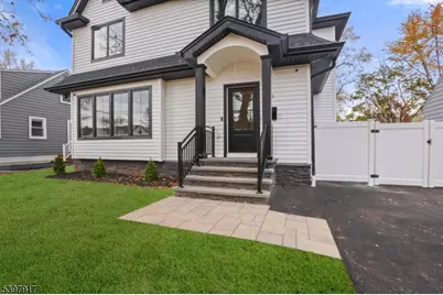 29 Alice Ln, Clark Township, NJ 07066 - Photo 3