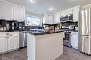 49 Kearney St, Dover, NJ 07801 - Photo 5