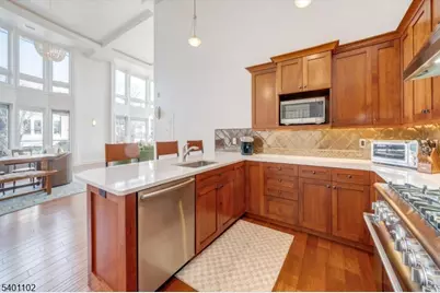 119 Walnut St #1, Montclair Twp., NJ 07042 - Photo 15