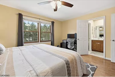 8 Village Ct, Flemington, NJ 08822 - Photo 17