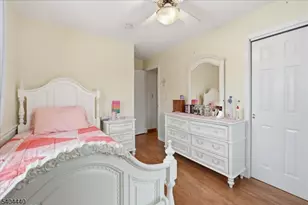 8 Village Ct, Flemington, NJ 08822 - Photo 19