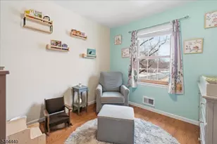 8 Village Ct, Flemington, NJ 08822 - Photo 11