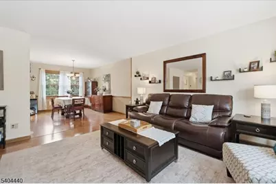 8 Village Ct, Flemington, NJ 08822 - Photo 7
