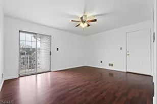 12 Kingston Run, North Brunswick Township, NJ 08902 - Photo 3