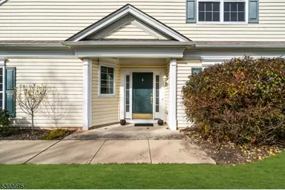 236 Knollcrest Ct, Franklin Township, NJ 08873 - Photo 3