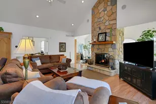 15 Skytop Dr, Denville, NJ 07834 - Photo 33