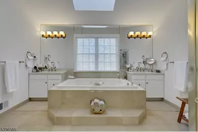 15 Skytop Dr, Denville, NJ 07834 - Photo 41