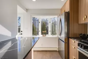 21 Lombardy Pl, Maplewood, NJ 07040 - Photo 13