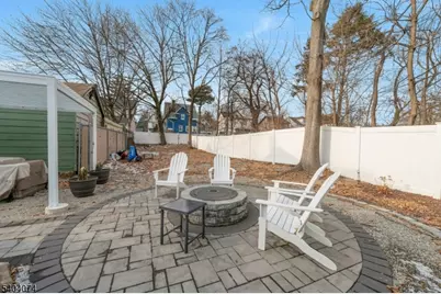 1044 18th Ave, Newark, NJ 07106 - Photo 33