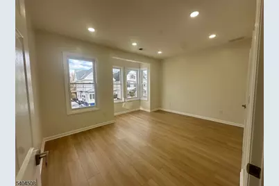 13 Vermont Ave #2, Newark, NJ 07106 - Photo 9