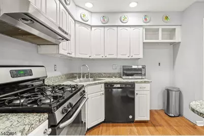 6 Canterberry Cir, Raritan Township, NJ 08822 - Photo 9