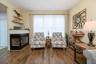 1329 Eagles Nest Ct, Lopatcong Township, NJ 08886 - Photo 9