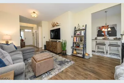 1329 Eagles Nest Ct, Lopatcong Township, NJ 08886 - Photo 7