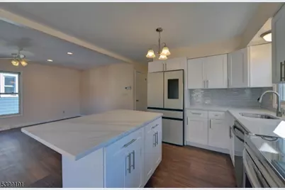 90 Dewey St, Bloomfield, NJ 07003 - Photo 9