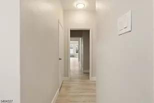 221 Wilkinson Ave, Jersey City, NJ 07305 - Photo 19