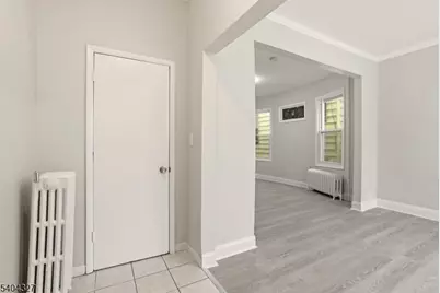 221 Wilkinson Ave, Jersey City, NJ 07305 - Photo 11