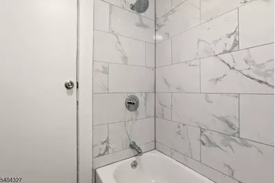 221 Wilkinson Ave, Jersey City, NJ 07305 - Photo 27