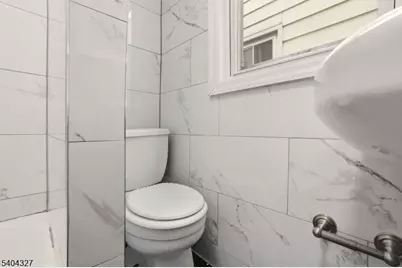 221 Wilkinson Ave, Jersey City, NJ 07305 - Photo 29