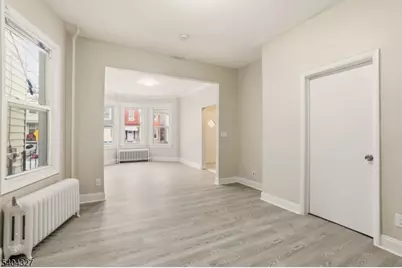 221 Wilkinson Ave, Jersey City, NJ 07305 - Photo 15