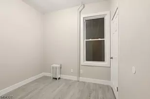 221 Wilkinson Ave, Jersey City, NJ 07305 - Photo 17