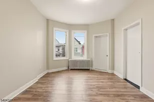 221 Wilkinson Ave, Jersey City, NJ 07305 - Photo 33