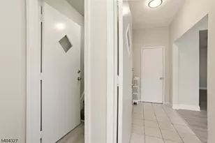 221 Wilkinson Ave, Jersey City, NJ 07305 - Photo 9