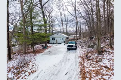 45 W Shawnee Trl, Jefferson Township, NJ 07885 - Photo 17