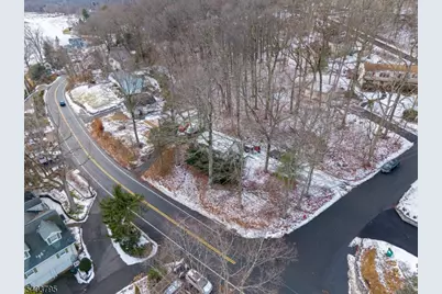 45 W Shawnee Trl, Jefferson Township, NJ 07885 - Photo 13