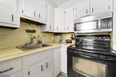 392 Lincoln St, Phillipsburg, NJ 08865 - Photo 5