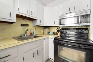 392 Lincoln St, Phillipsburg, NJ 08865 - Photo 5