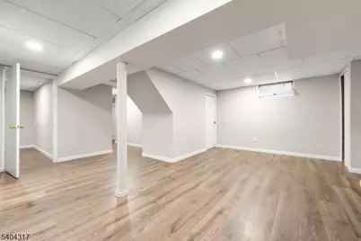 392 Lincoln St, Phillipsburg, NJ 08865 - Photo 11