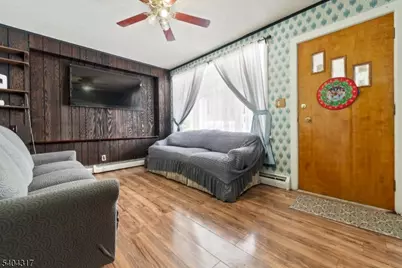 392 Lincoln St, Phillipsburg, NJ 08865 - Photo 3