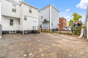 366 Badger Ave, Newark, NJ 07112 - Photo 21