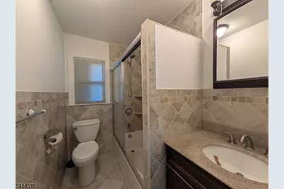 50 Kipp Ave, Elmwood Park, NJ 07407 - Photo 11