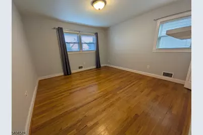 50 Kipp Ave, Elmwood Park, NJ 07407 - Photo 13