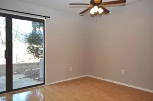 129 Hampton Ct, Franklin Township, NJ 08873 - Photo 9