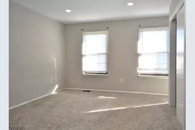 129 Hampton Ct, Franklin Township, NJ 08873 - Photo 19