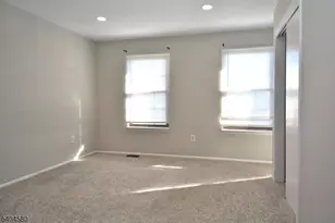 129 Hampton Ct, Franklin Township, NJ 08873 - Photo 19