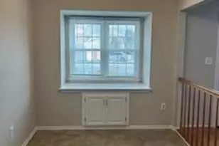 129 Hampton Ct, Franklin Township, NJ 08873 - Photo 3