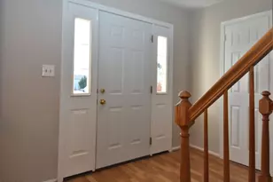 129 Hampton Ct, Franklin Township, NJ 08873 - Photo 3